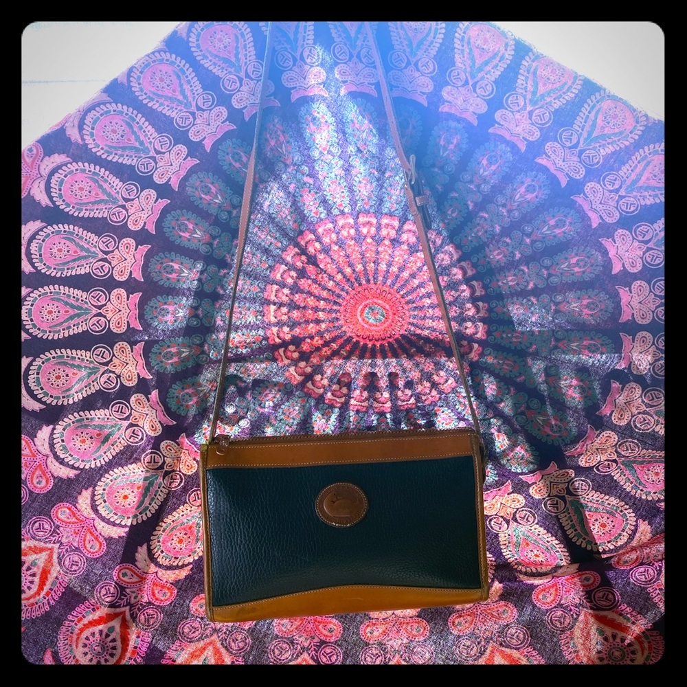 VINTAGE DOONEY & BOURKE CROSSBODY ALL WEATHER BAG